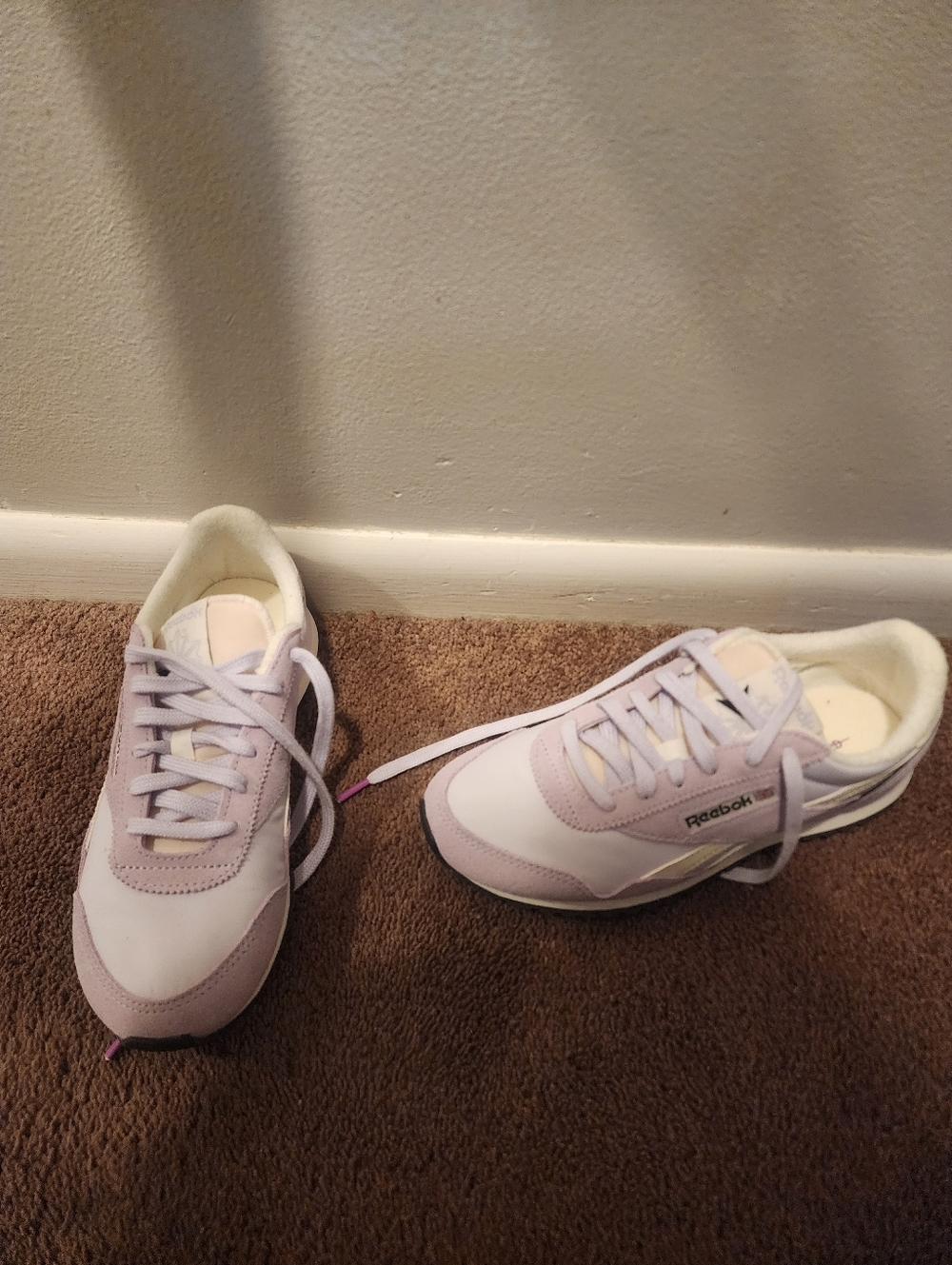 NWOT Reebok Light Purple Sneakers, Sz 8.5